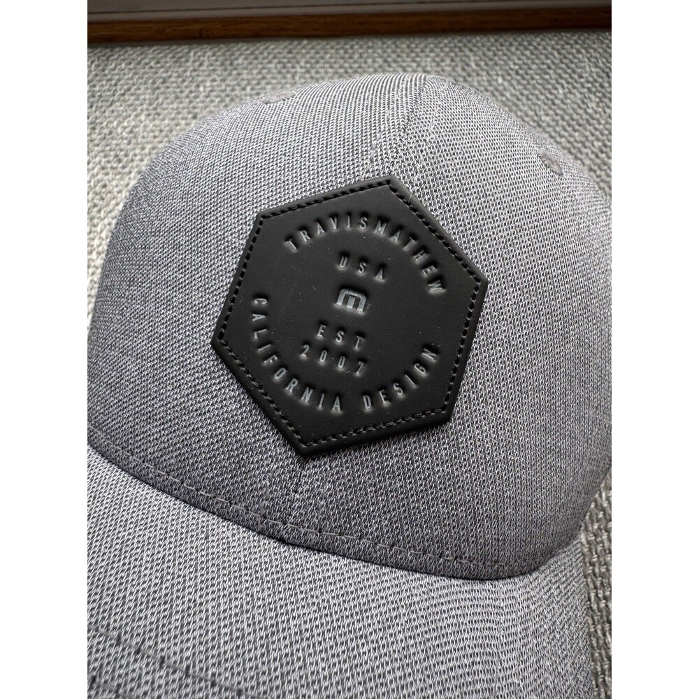 Travis Mathew Fitted S Flex Fit Dopp Golf Baseball Black Cap Hat Logo Patch